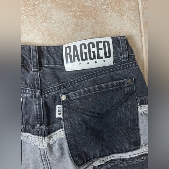 The Ragged Priest - Women's
Infringement Charcoal Black Straight Jeans Size 28 - Picture 6 of 10